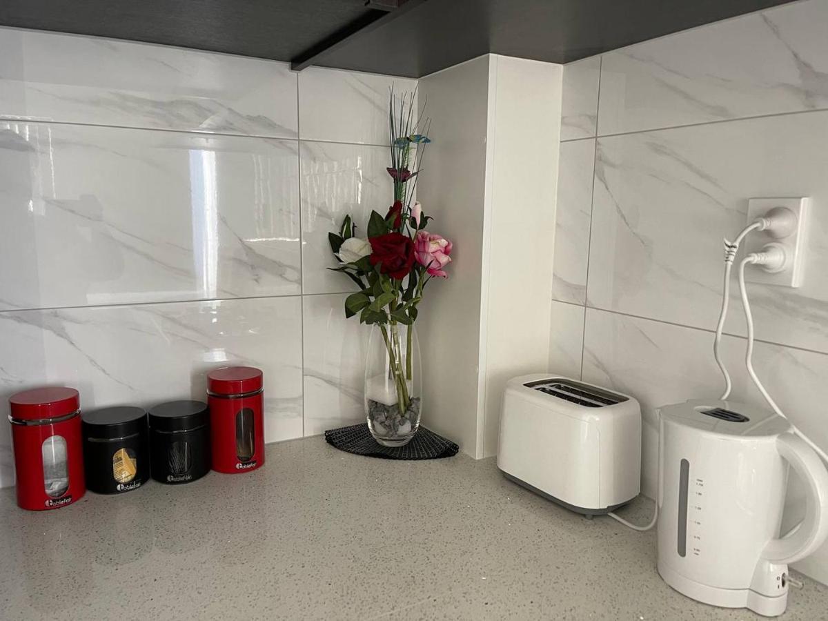 4 Bedroom Home Fully Furnished In Papakura, Auckland Exteriér fotografie
